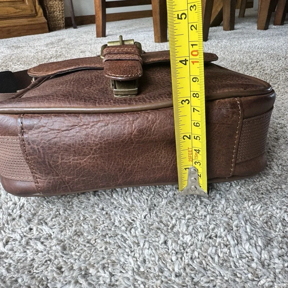 Wilsons Leather Messenger Crossbody Brown Vintage Leather Book / Kindle Bag
